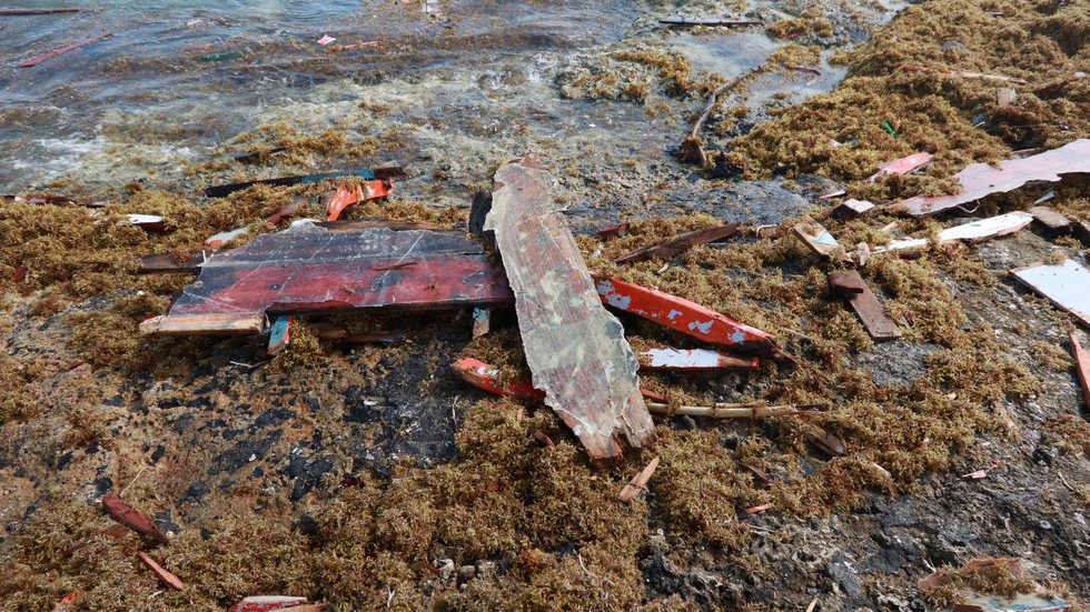 فقدان 25 فنزويليا بغرق قارب في الكاريبي