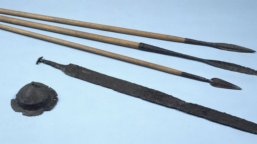 اليونان.. اكتشاف رفات رجل بثقب "مثالي" في صدره