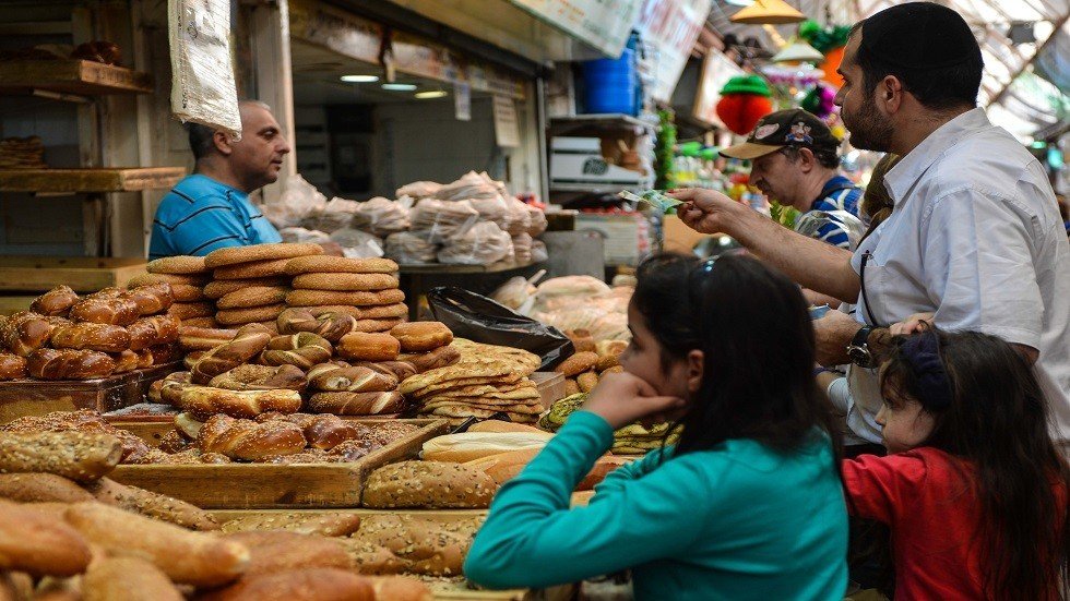 العلماء يحذرون من مواد خطرة موجودة في الخبز!