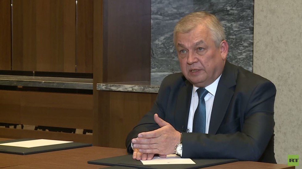 لافرينتييف يتحدث عن مكسب السوريين من إعادة رفات الجندي الإسرائيلي