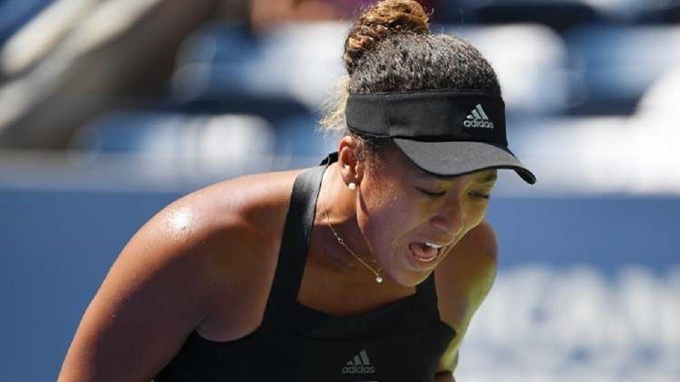 أوساكا تفلت من الخروج وتبلغ نصف نهائي دورة شتوتغارت