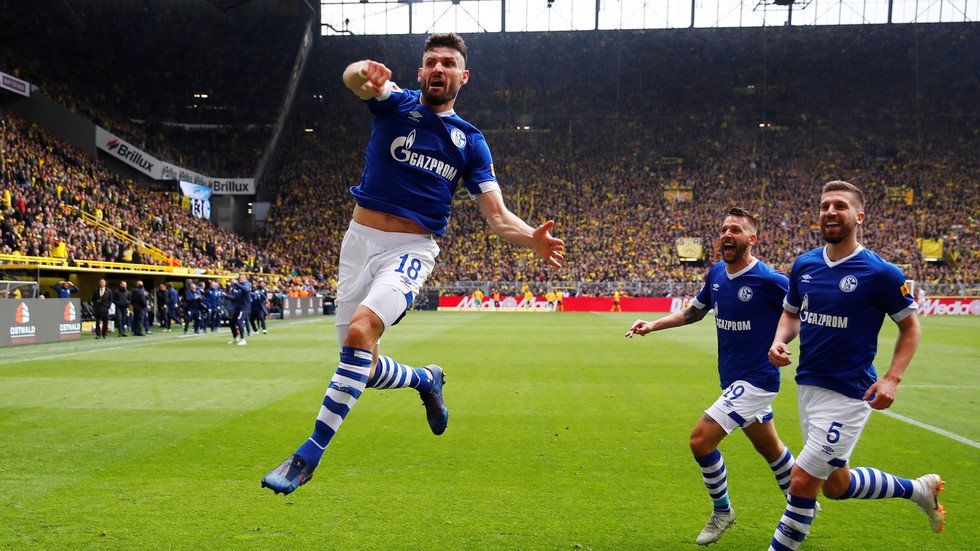 شالكه يسدي خدمة لبايرن بإسقاطه دورتموند في "البوندسليغا"