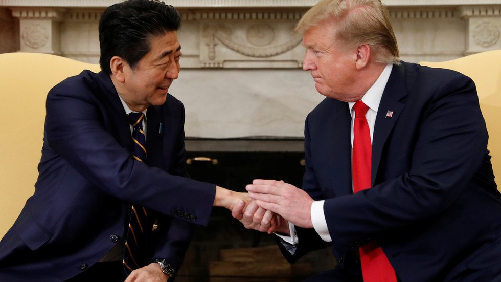 واشنطن وطوكيو .. رغبة مشتركة في وقف واردات النفط الإيرانية