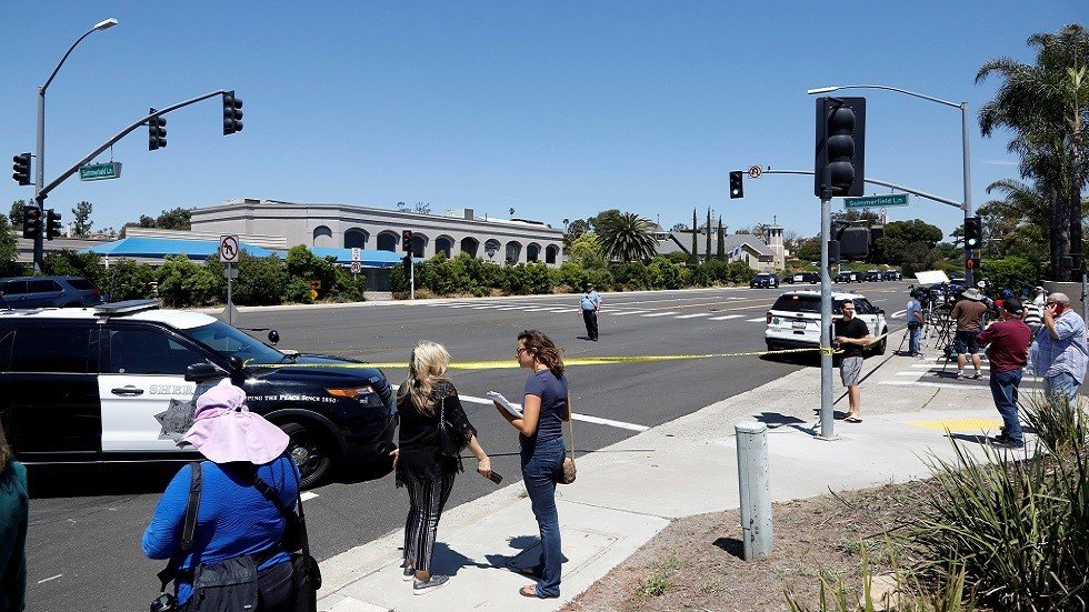 من هو مهاجم الكنيس اليهودي في كاليفورنيا؟