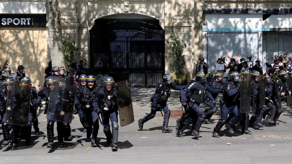 توقيف 4 مشبوهين بالتخطيط للاعتداء على الأمن الفرنسي