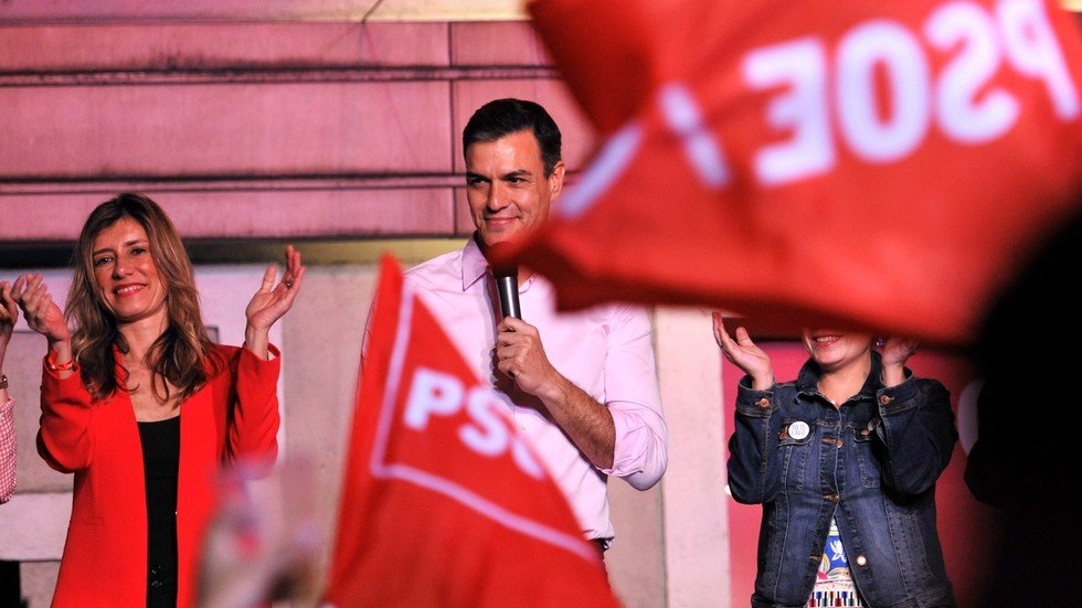 إسبانيا انتخبت زعيما يناسب روسيا من دون "تدخّل موسكو"