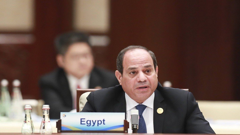 السيسي: "أول ما بالاقي حد وزنه زيادة بأقول ما بيشتغلش"