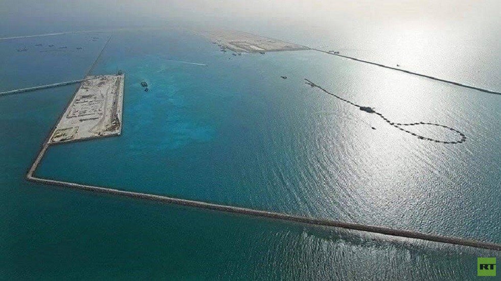 شاهد.. العراق يعلن عن إنجاز مشروع ضخم على الخليج