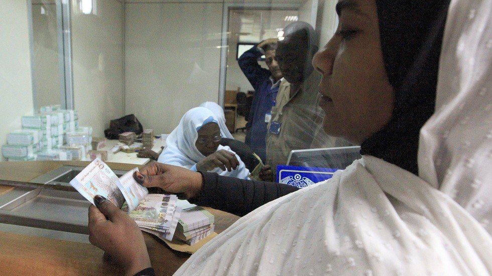 رويترز: الجنيه السوداني يتعزز في السوق السوداء بعد عزل البشير