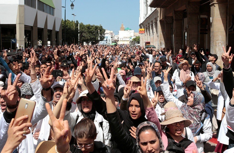 آلاف المغاربة يتظاهرون بالعاصمة الرباط لدعم معتقلي حراك الريف