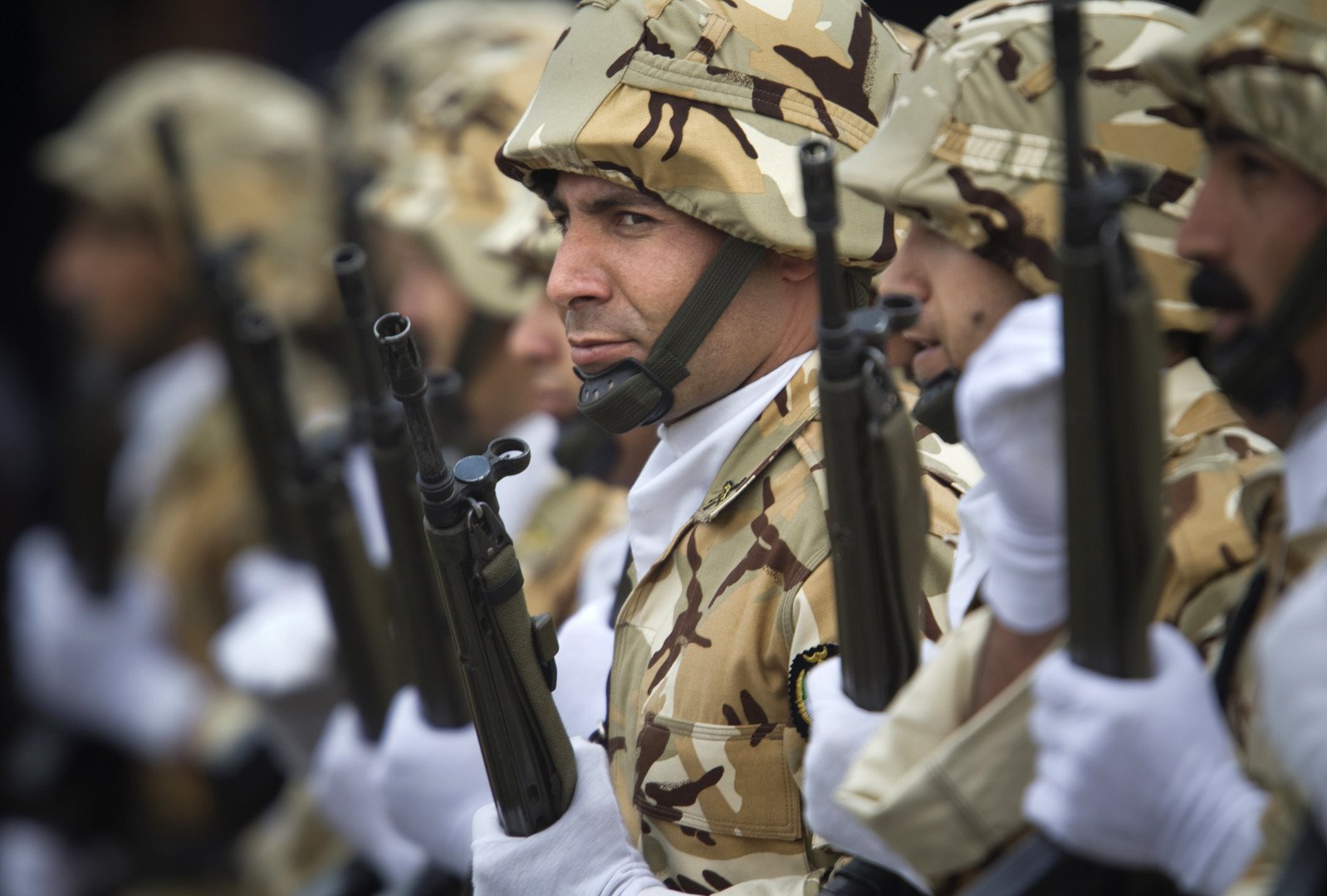واشنطن تمنح استثناءات لجهات أجنبية للتعامل مع الحرس الثوري الإيراني