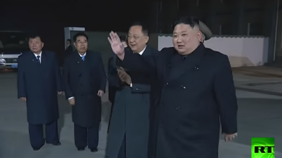 شاهد كيف ودع مواطنو كوريا الشمالية زعيمهم إلى روسيا