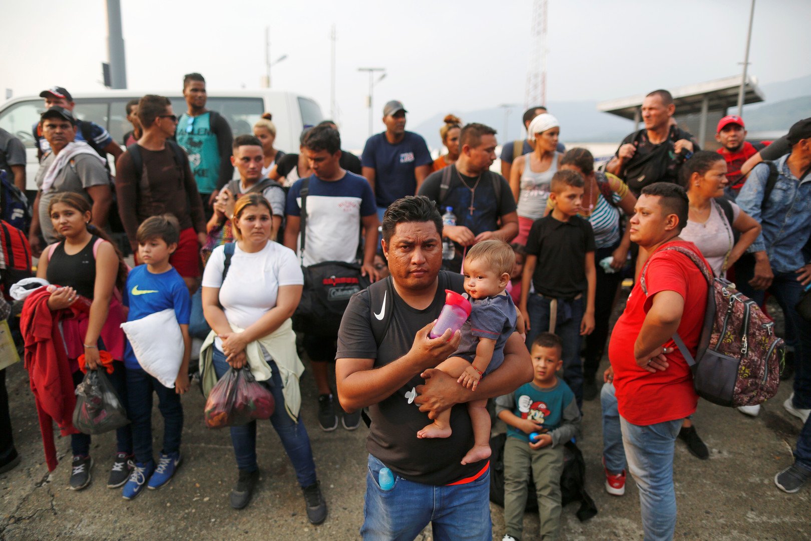 بابا الفاتيكان يتبرع بنصف مليار دولار للمهاجرين العالقين في المكسيك