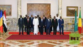 السيسي ينجح في إقناع الاتحاد الافريقي بمد مهلته لتسليم السلطة في السودان إلى 3 أشهر