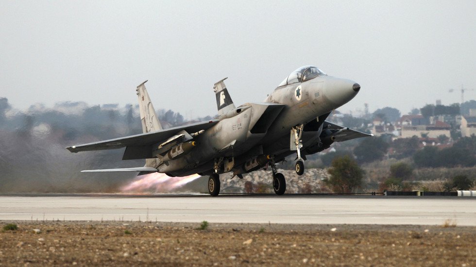 الطيران الإسرائيلي يقصف مواقع في غزة