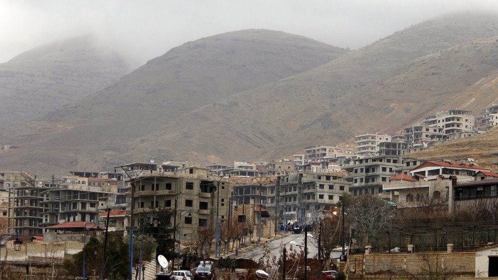 مصدر طبي لـRT: مقتل مدني وإصابة 3 آخرين جراء استهداف المسلحين لمدينة جبلة 