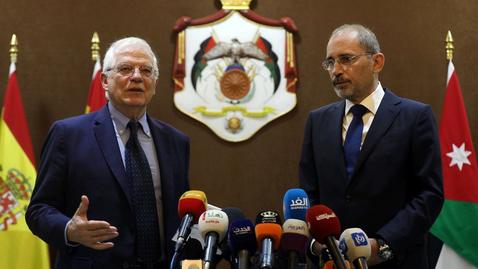 إسبانيا تعلن توطين 389 لاجئا سوريا