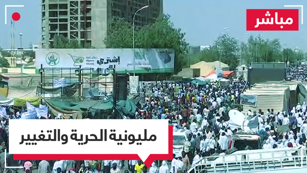 المدنيون يضغطون على العسكريين في السودان لتسليمهم السلطة