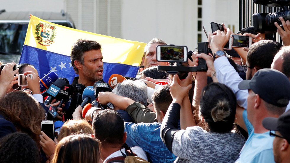 قيادي فنزويلي معارض: خلال بضعة أسابيع سينتهي اغتصاب السلطة