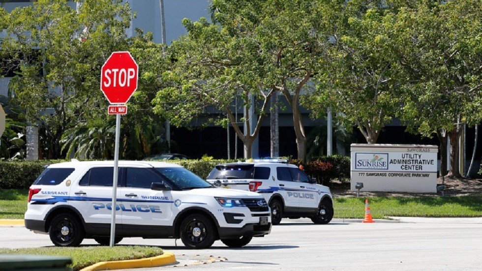 توقيف ثلاثة مراهقين أمريكيين للاشتباه بنيتهم تصنيع عبوة ناسفة