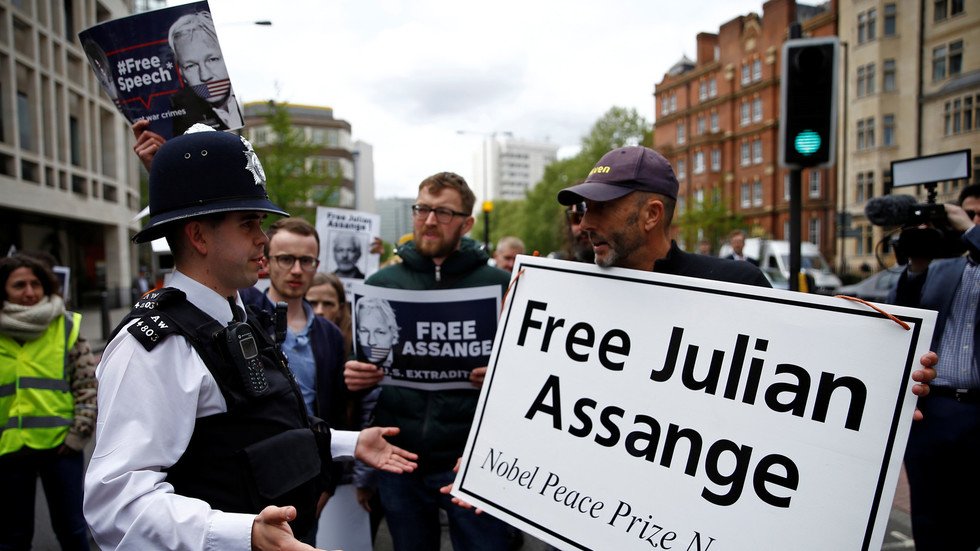خبراء أمميون: الحكم بحق أسانج لا يتناسب مع تهمته