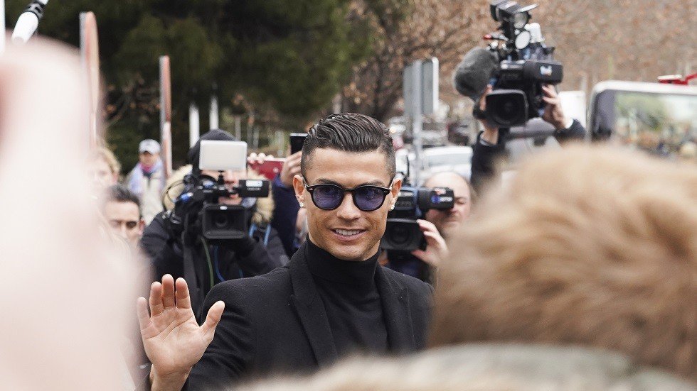 رونالدو: أوقفني الناس في شوارع مدريد مطالبين بعودتي إلى الريال