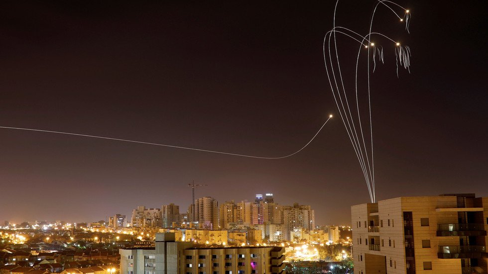 مصرع فلسطينيين وإسرائيلي اليوم جراء القصف المتبادل بين إسرائيل وقطاع غزة