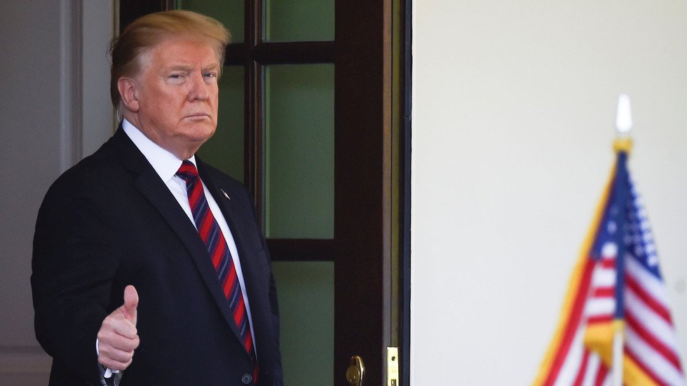 ترامب يوجه رسالة للمسلمين ويعطي نصائح بشأن قضاء شهر رمضان