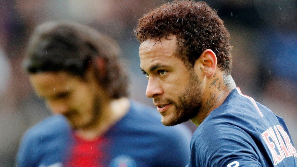 نيمار يخطط للرحيل عن باريس سان جيرمان