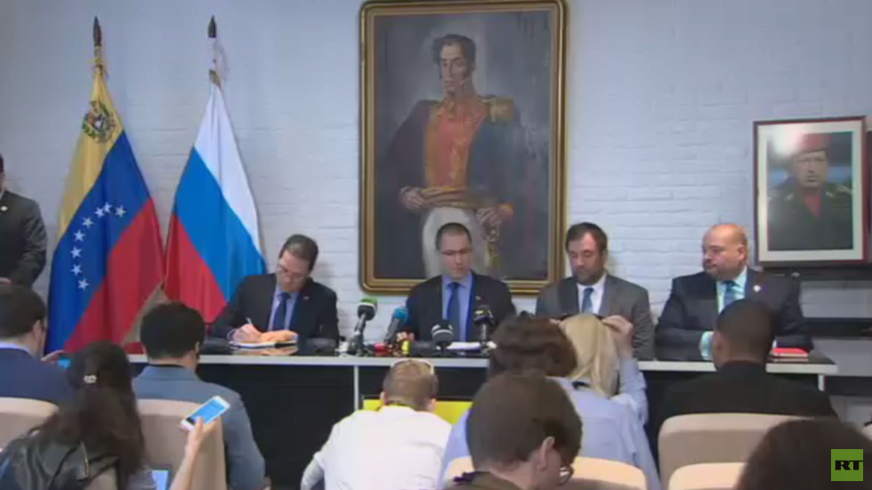 كاراكاس تدعو واشنطن إلى الحوار