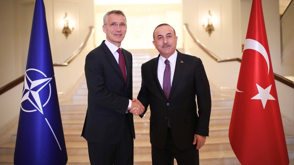 ستولتنبيرغ: آمل في إيجاد حل بشأن "إس-400" يجنب تركيا العقوبات الأمريكية