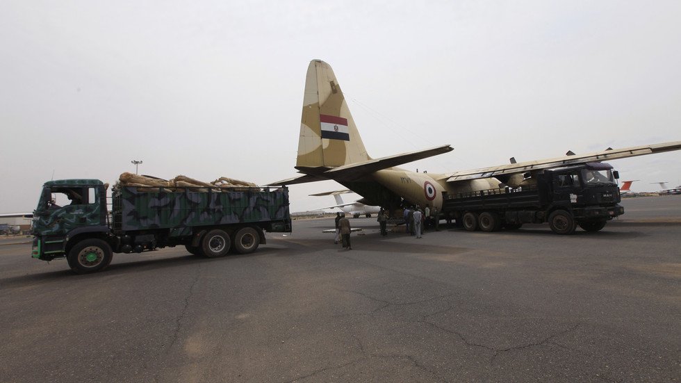 مصر ترسل مساعدات عاجلة إلى السودان