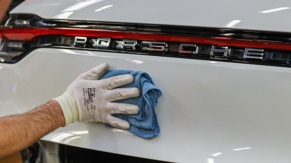 بورش تدفع 535 مليون يورو غرامة