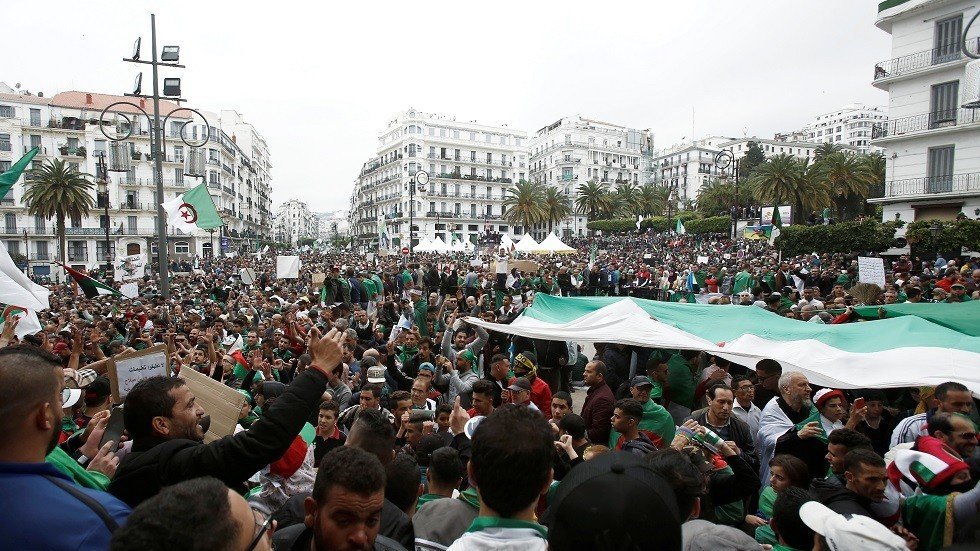 الجزائر.. خسائر بقيمة مليار دولار