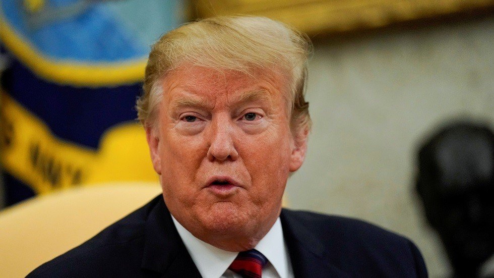 ترامب يصدر مرسوما تنفيذيا يفرض بموجبه عقوبات على إيران