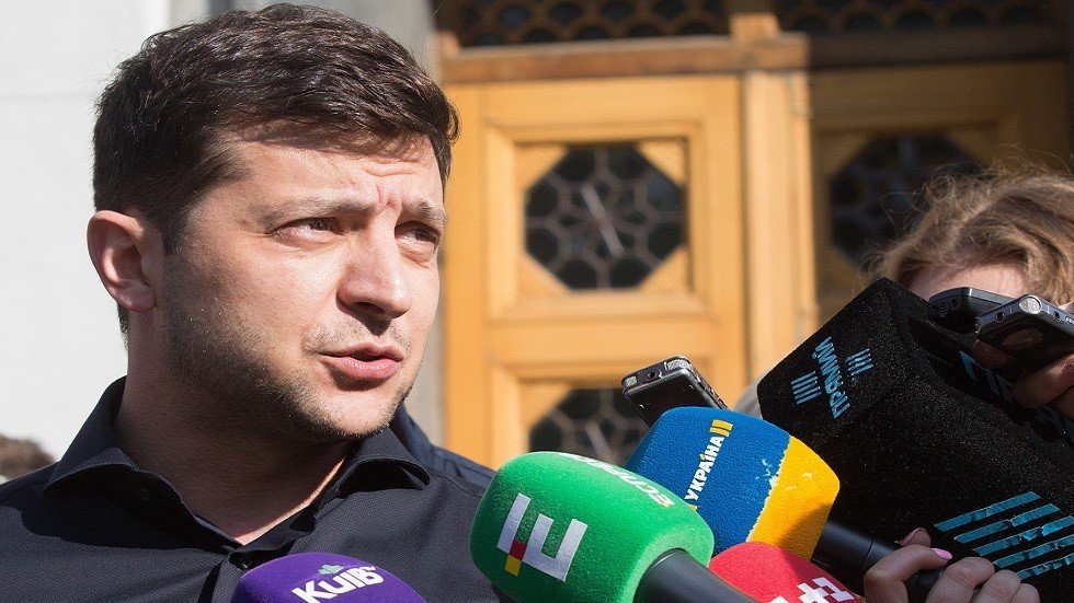 زيلينسكي يطلق على