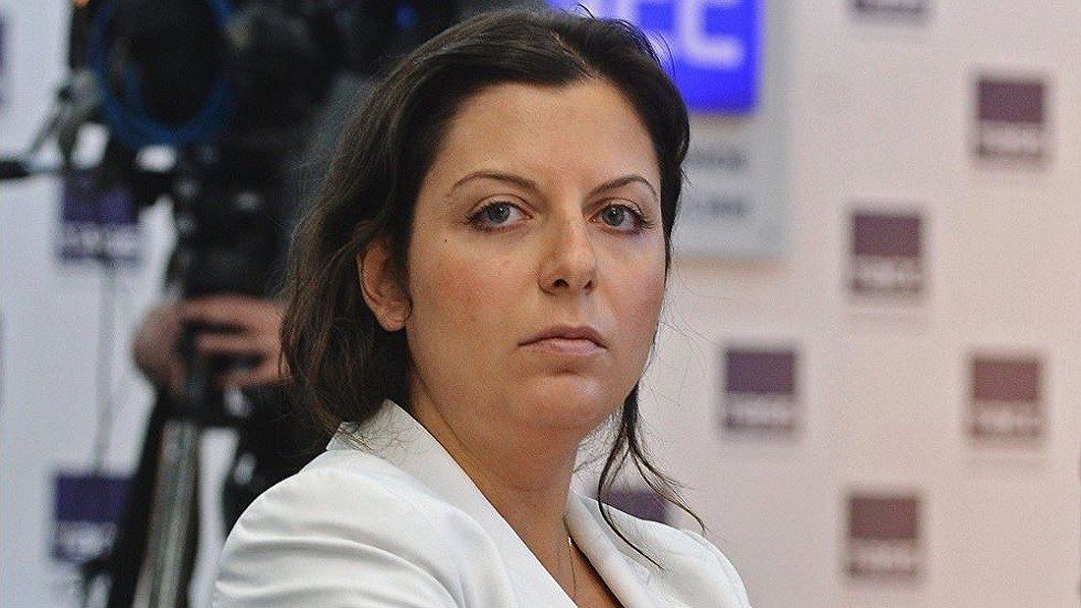 سيمونيان: أحب العرض العسكري لأنني أكره الحرب