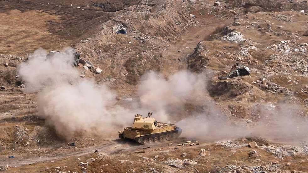 الجيش السوري يحرر مدينة وبلدتين بريف حماة من مسلحي النصرة