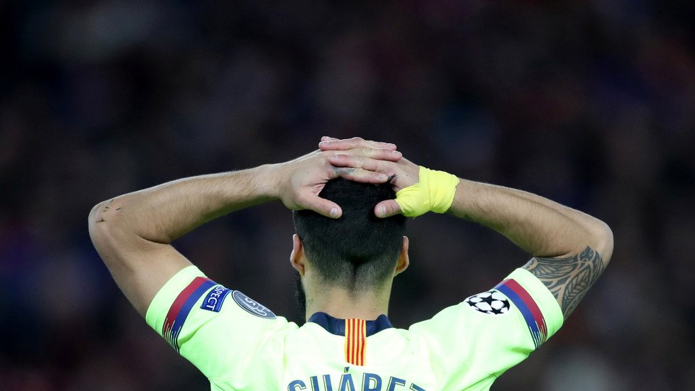 سواريز يخضع لجراحة في الركبة