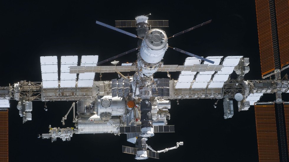 روسيا تشكو من رائحة الكحول على المحطة الفضائية الدولية