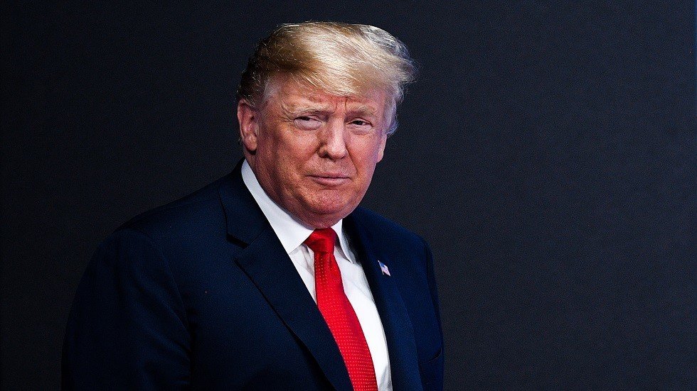 أكثر من عشرة ملايين أمريكي يطالبون بعزل ترامب 