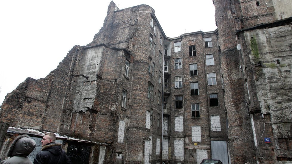 بولندا تلغي زيارة وفد إسرائيلي كان سيبحث استعادة الممتلكات اليهودية