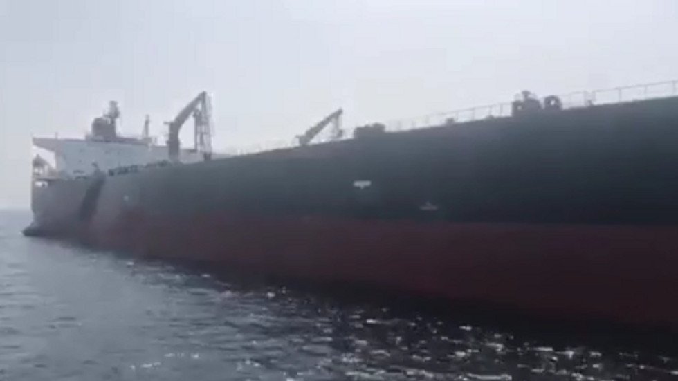 إعلامي قطري للإمارات: "أفلا تعقلون"