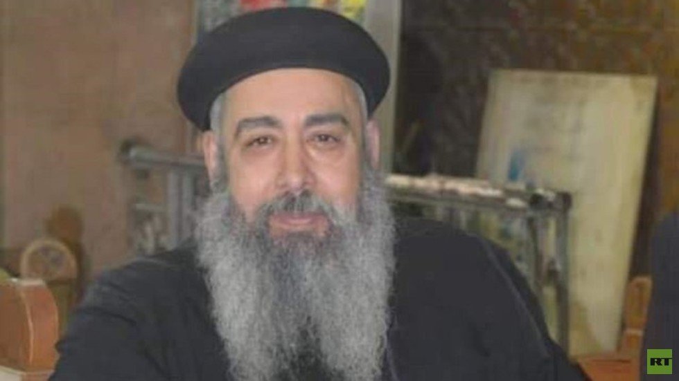 مصر.. مقتل رجل دين قبطي داخل كنيسة بـ4 رصاصات