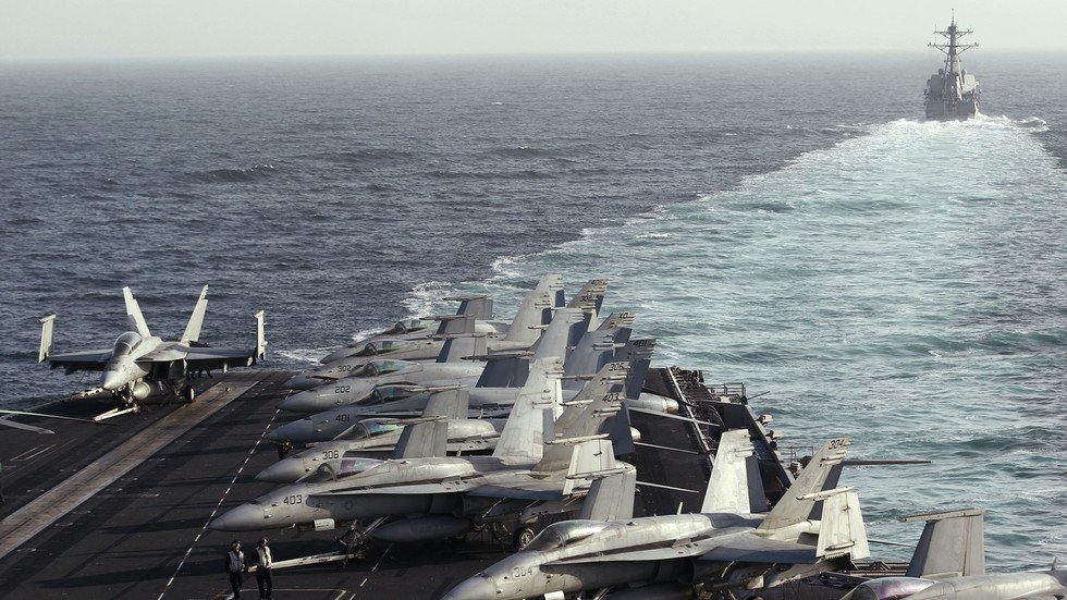 إسبانيا تتوجس شرا وتسحب سفينتها الحربية من القوة الأمريكية المتجهة صوب إيران