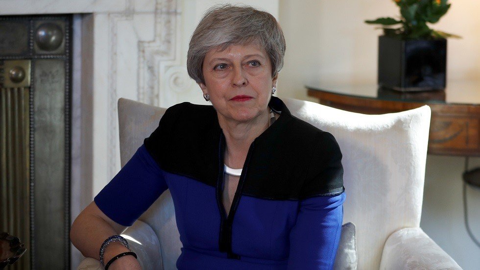 ماي تعيد طرح اتفاق 