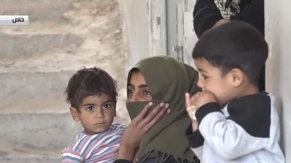 شهادات سوريين غادروا مخيم الركبان