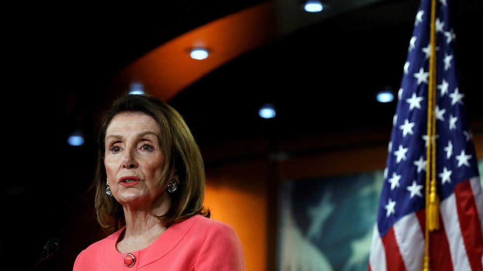 رئيسة مجلس النواب الأمريكي: لا تفويض لترامب من الكونغرس لشن حرب على إيران