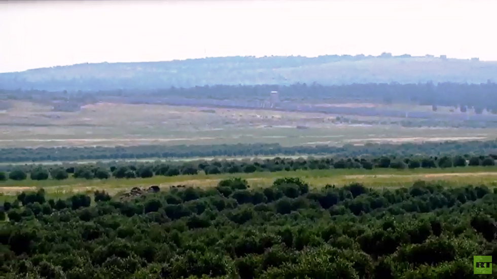 جدار تركيا لعزل عفرين عن سوريا.. هدم منازل وتدمير مزارع و"تتريك" المدارس وأسماء القرى