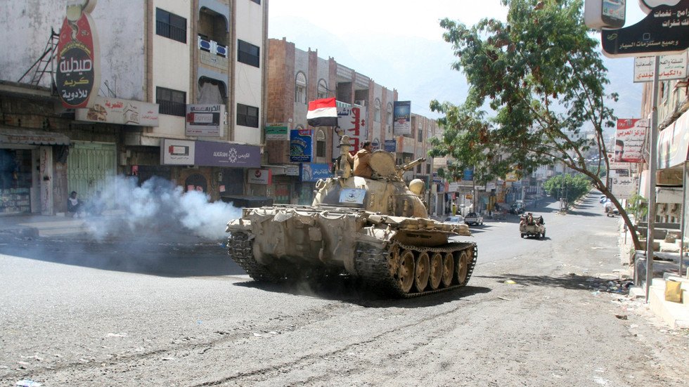 اليمن.. قوات هادي تعلن إحراز تقدم واستعادة منطقة استراتيجية من الحوثيين في الضالع